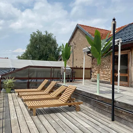 Campsite Roulottes Des Combrailles