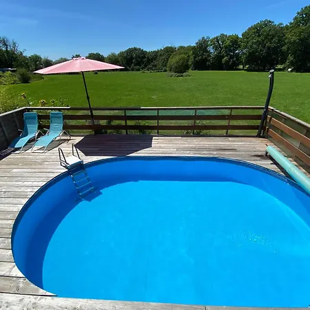 Campsite Roulottes Des Combrailles