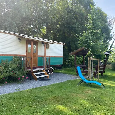Campingplatz Roulottes Des Combrailles Saint-Pardoux (Puy-de-Dome)