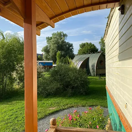 Campingplatz Roulottes Des Combrailles *