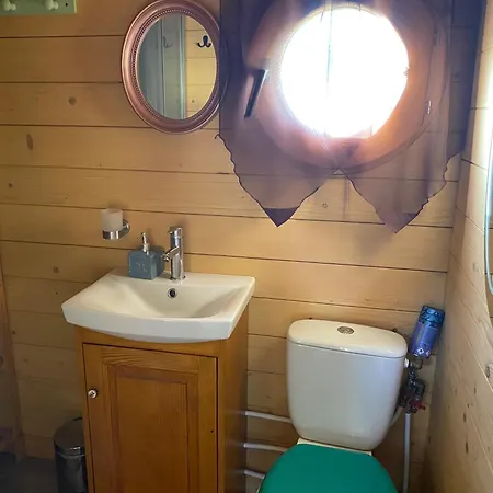 Campingplatz Roulottes Des Combrailles Saint-Pardoux (Puy-de-Dome)