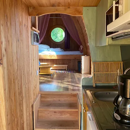 营地 Roulottes Des Combrailles Saint-Pardoux (Puy-de-Dome)