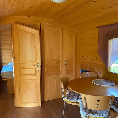 Roulottes Des Combrailles Campingplatz *