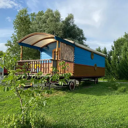Roulottes Des Combrailles Saint-Pardoux (Puy-de-Dome)