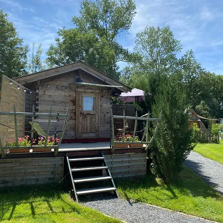 Campingplatz Roulottes Des Combrailles Saint-Pardoux (Puy-de-Dome)
