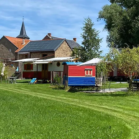 Roulottes Des Combrailles Camping