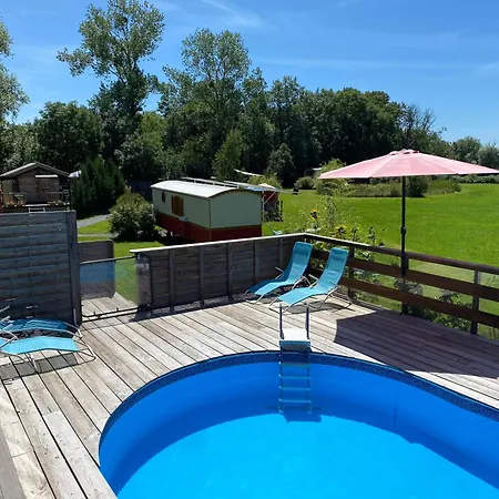 Campingplatz Roulottes Des Combrailles