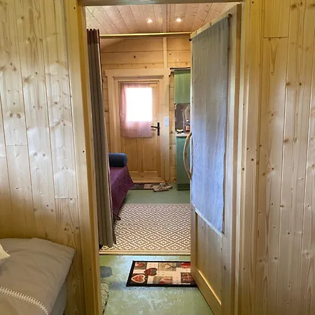 Campingplatz Roulottes Des Combrailles