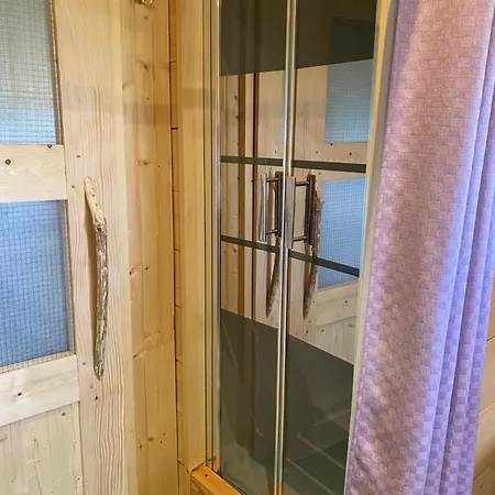 Roulottes Des Combrailles Campingplatz Saint-Pardoux (Puy-de-Dome)