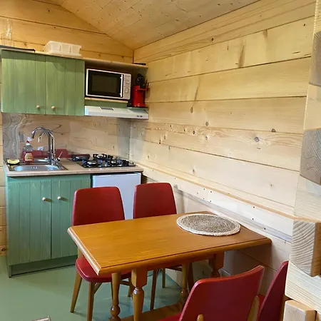 Roulottes Des Combrailles Camping *